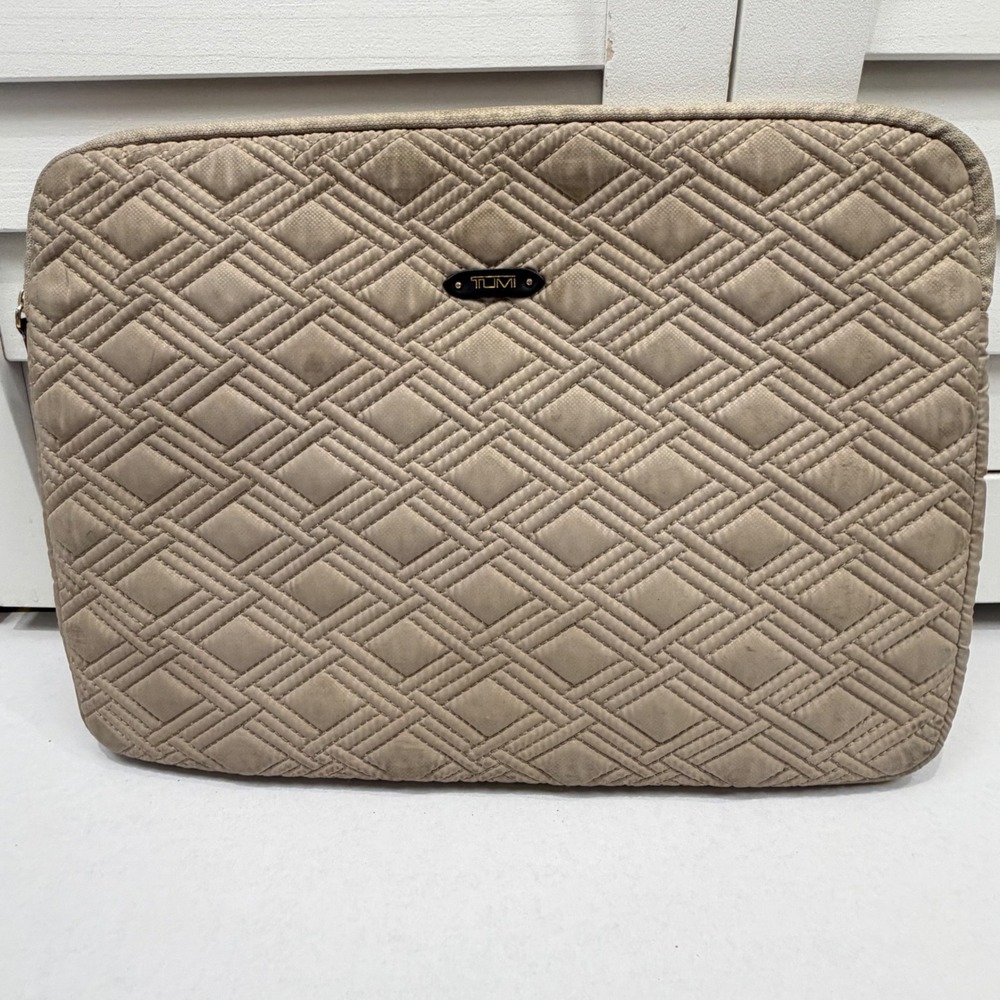 Tumi Laptop Sleeve Tan‎ Quilted Nylon Zip Case